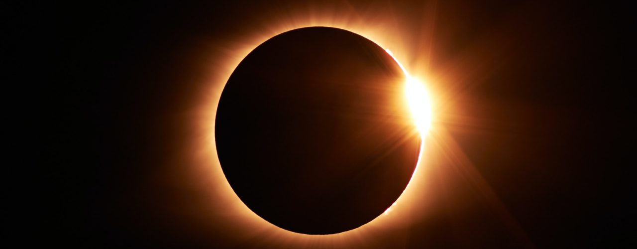 Pomrčine u kolovozu 2026.: Solarna eklipsa u Lavu i Lunarna eklipsa u Ribama