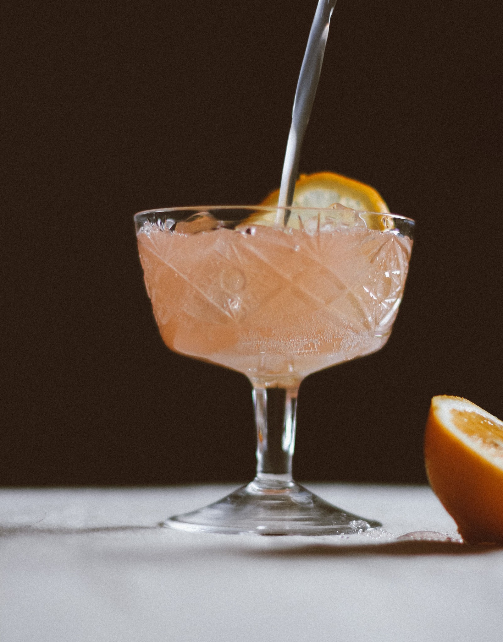 Citrus Bloom Spritz_ bezalkoholni koktel